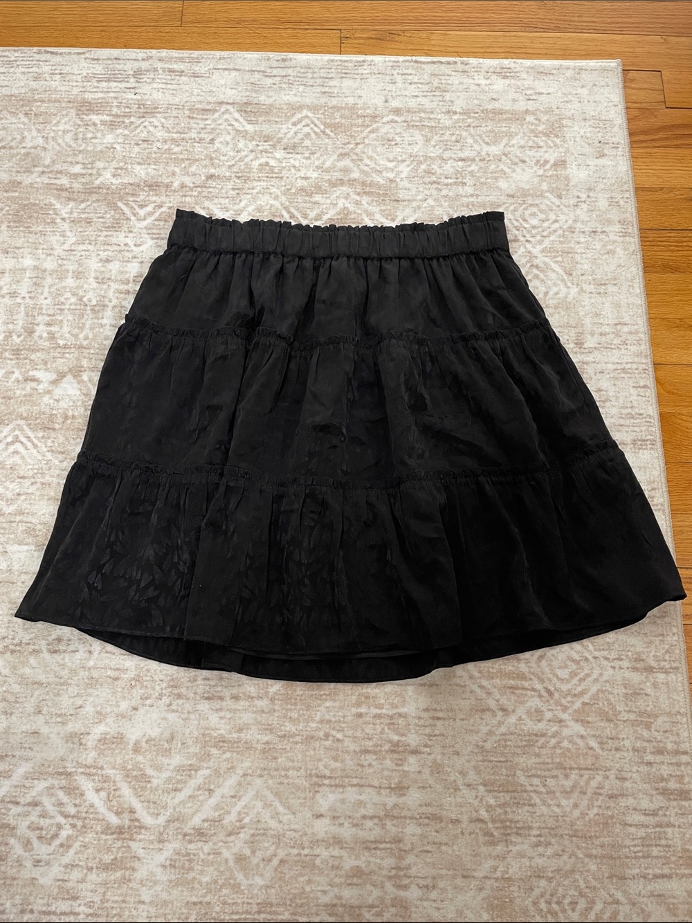 Black Loft Pull On Skirt Size Medium